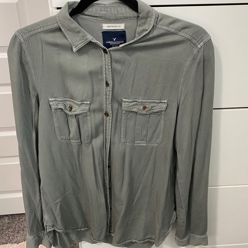 American Eagle Light Army Green Button Up 🦅❤️
